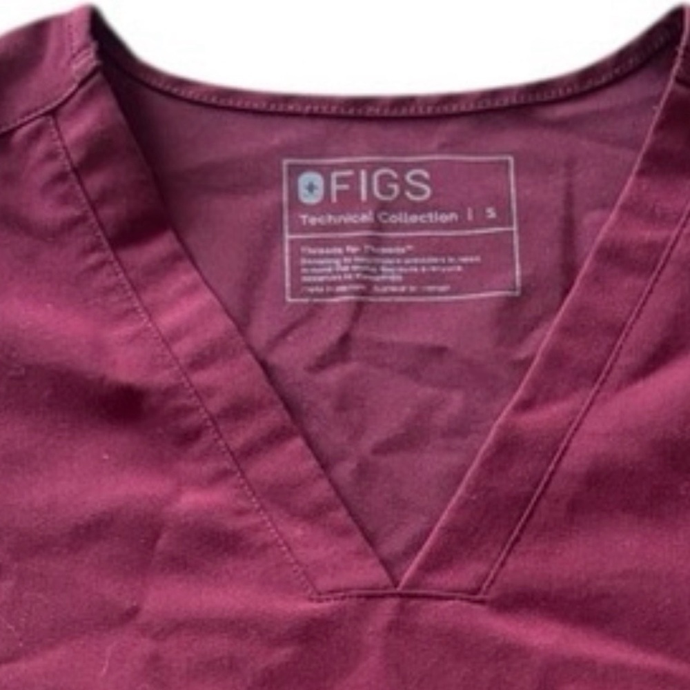 FIGS Technical Collection Burgundy Scrub Top Size S